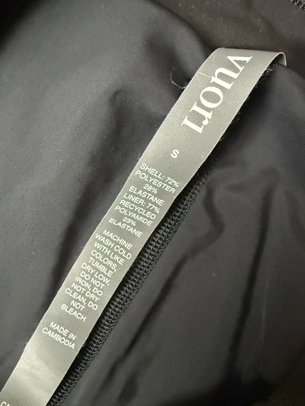 Vuori Daily Skirt in Black - Picture 6 of 6
